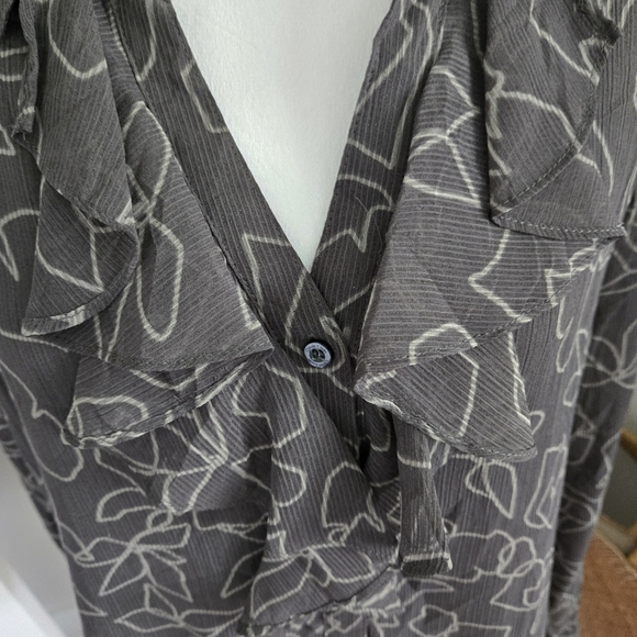 Calvin Klein Large Womens Gray Floral Ruffle Blouse - Picture 2 of 11